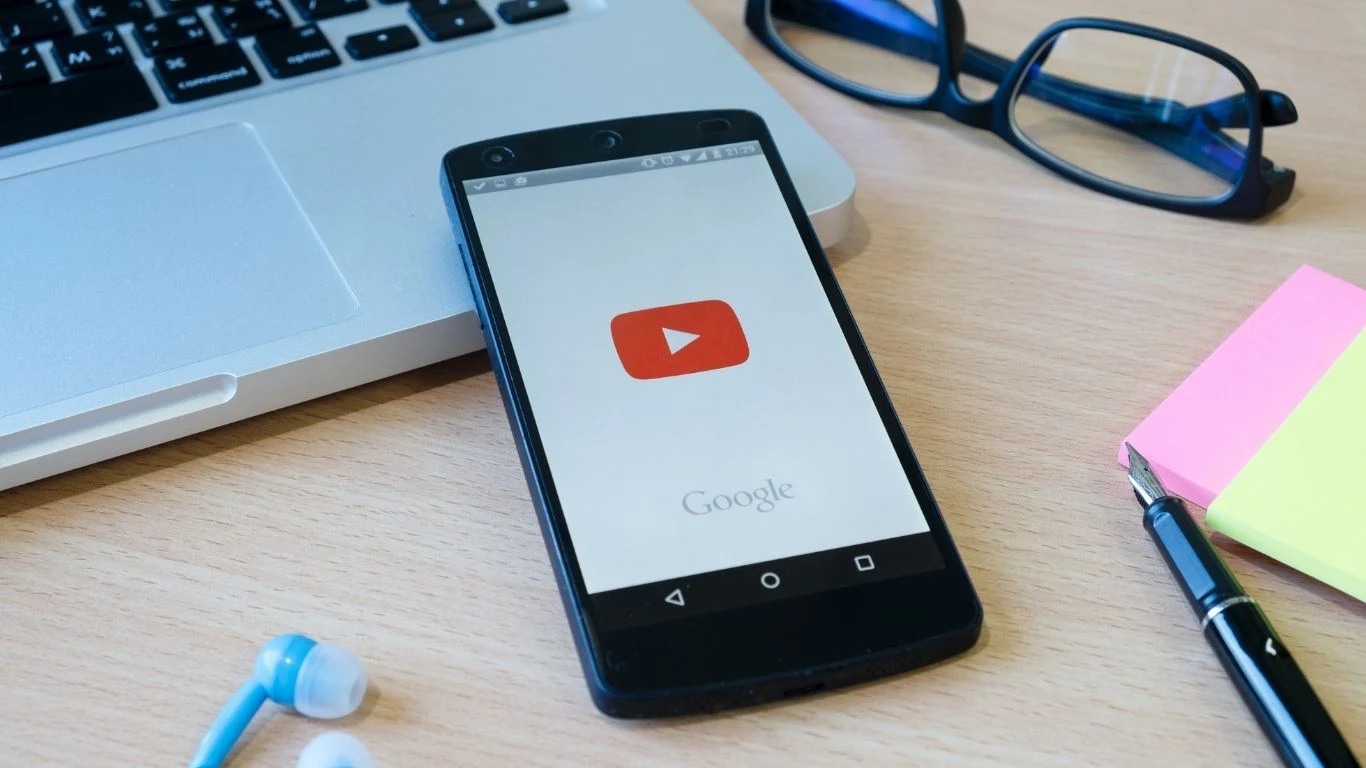 กลยุทธ์โฆษณาบน YouTube ที่ช่วยเพิ่มการเข้าถึงกลุ่มเป้าหมาย สร้างการจดจำแบรนด์ และเพิ่มยอดขายผ่านวิดีโอคอนเทนต์อย่างมีประสิทธิภาพ