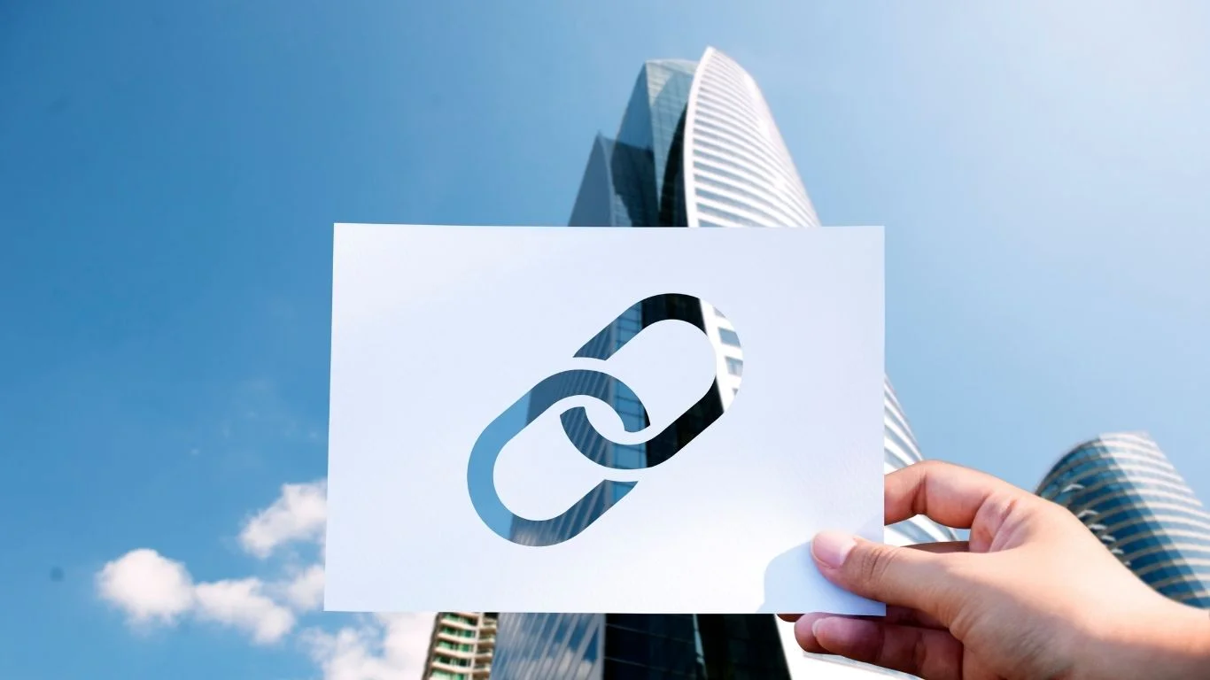 การสร้าง Backlink จากเว็บไซต์คุณภาพช่วยเสริมความน่าเชื่อถือและความแข็งแกร่งให้กับเว็บไซต์ส่งผลดีต่อการจัดอันดับบน Google