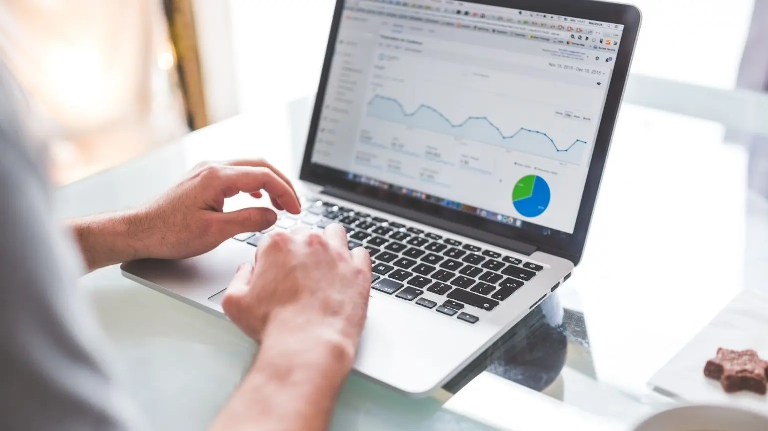 ปัจจัยสำคัญที่ส่งผลต่อราคา Google Ads พร้อมคำอธิบายเรื่องการแข่งขันของคีย์เวิร์ด